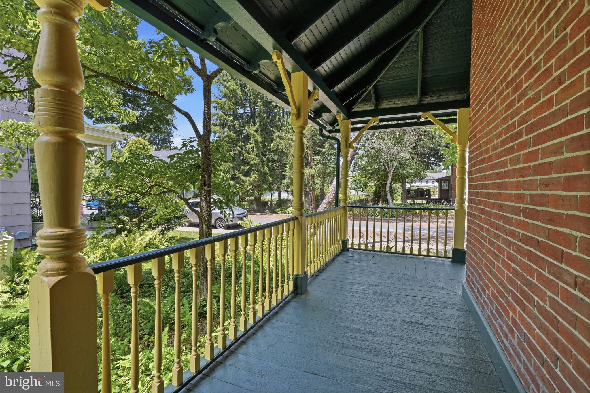 124 E CEDAR ROAD