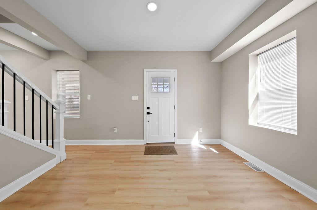 925 UNION LANDING
