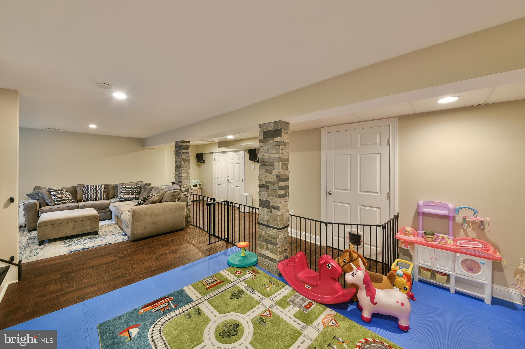 CREEKWOOD - Residential