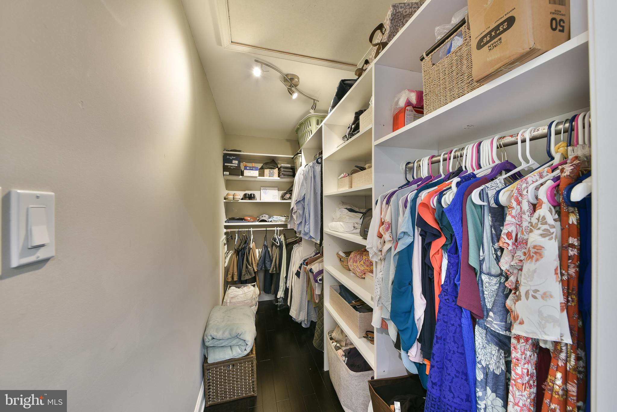 CREEKWOOD - Residential