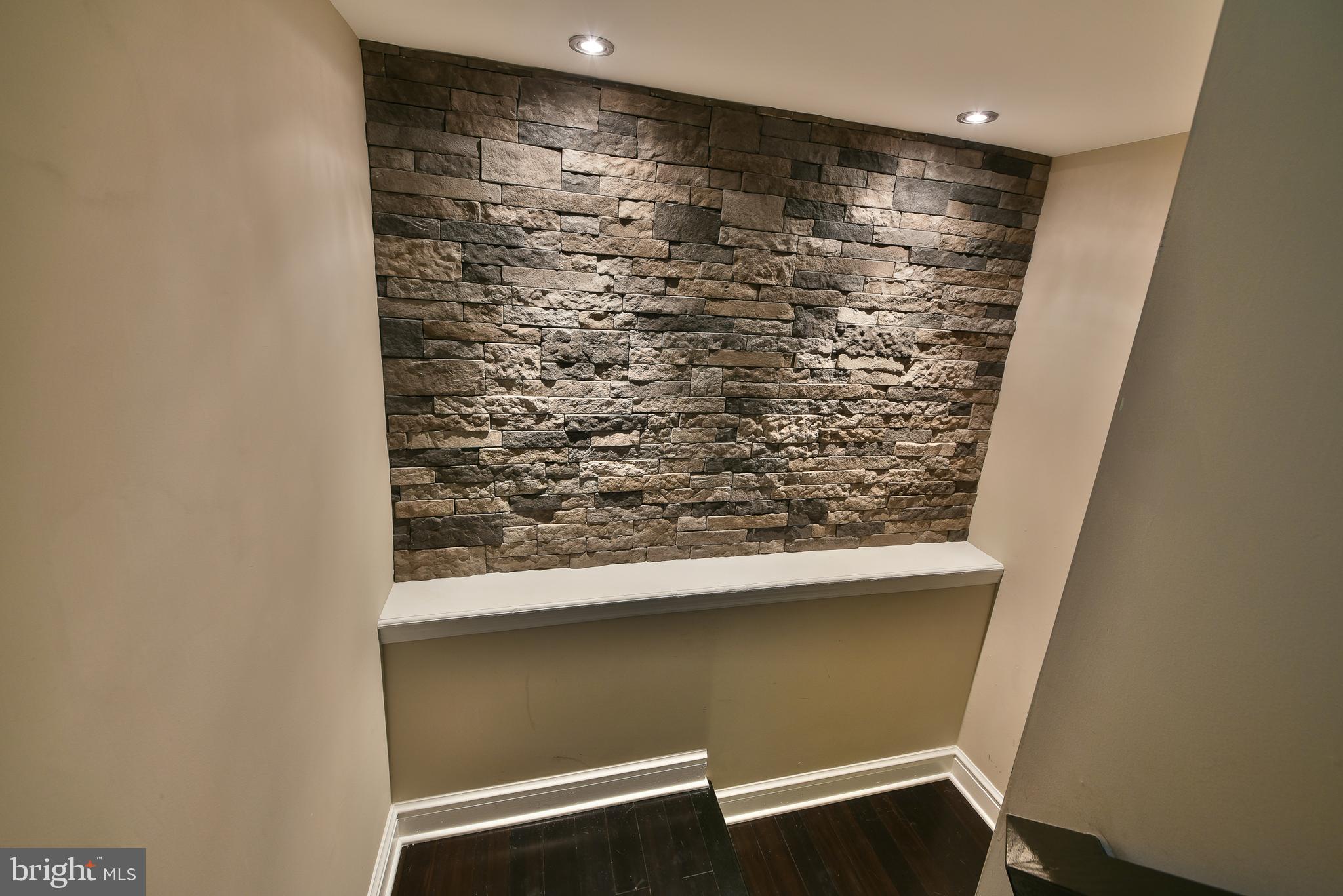 CREEKWOOD - Residential