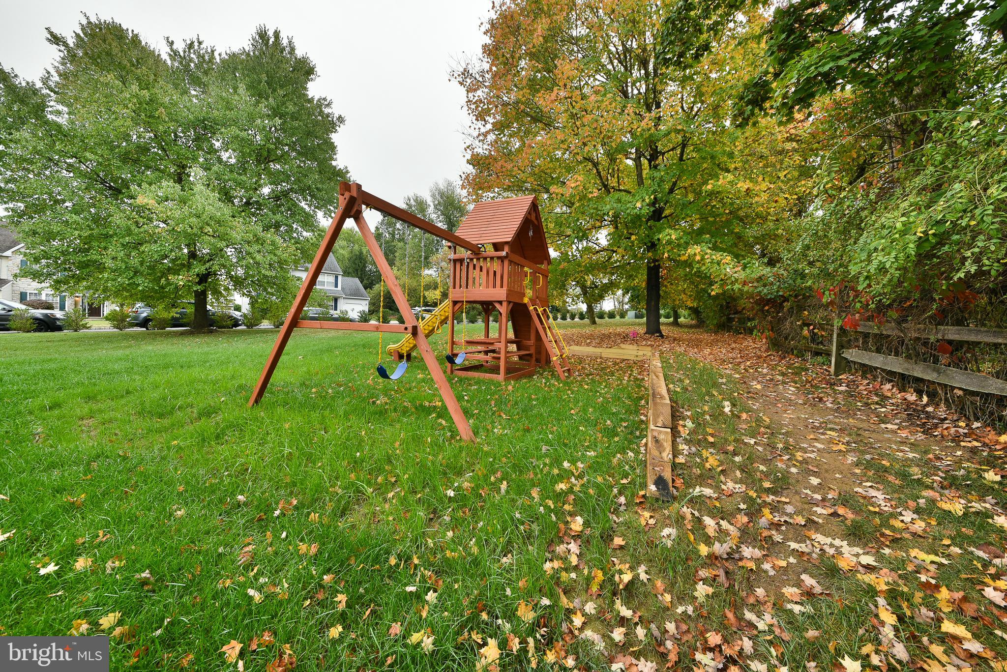 CREEKWOOD - Residential