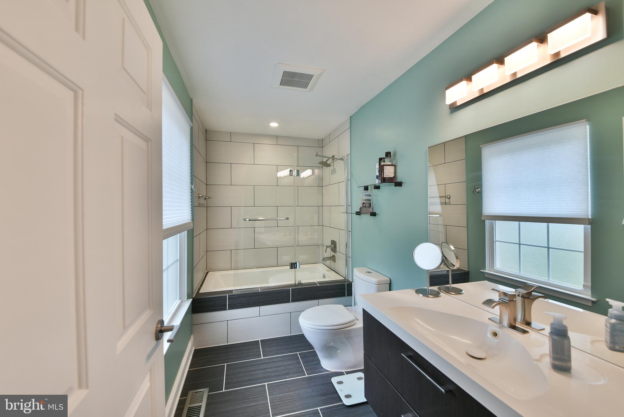 CREEKWOOD - Residential