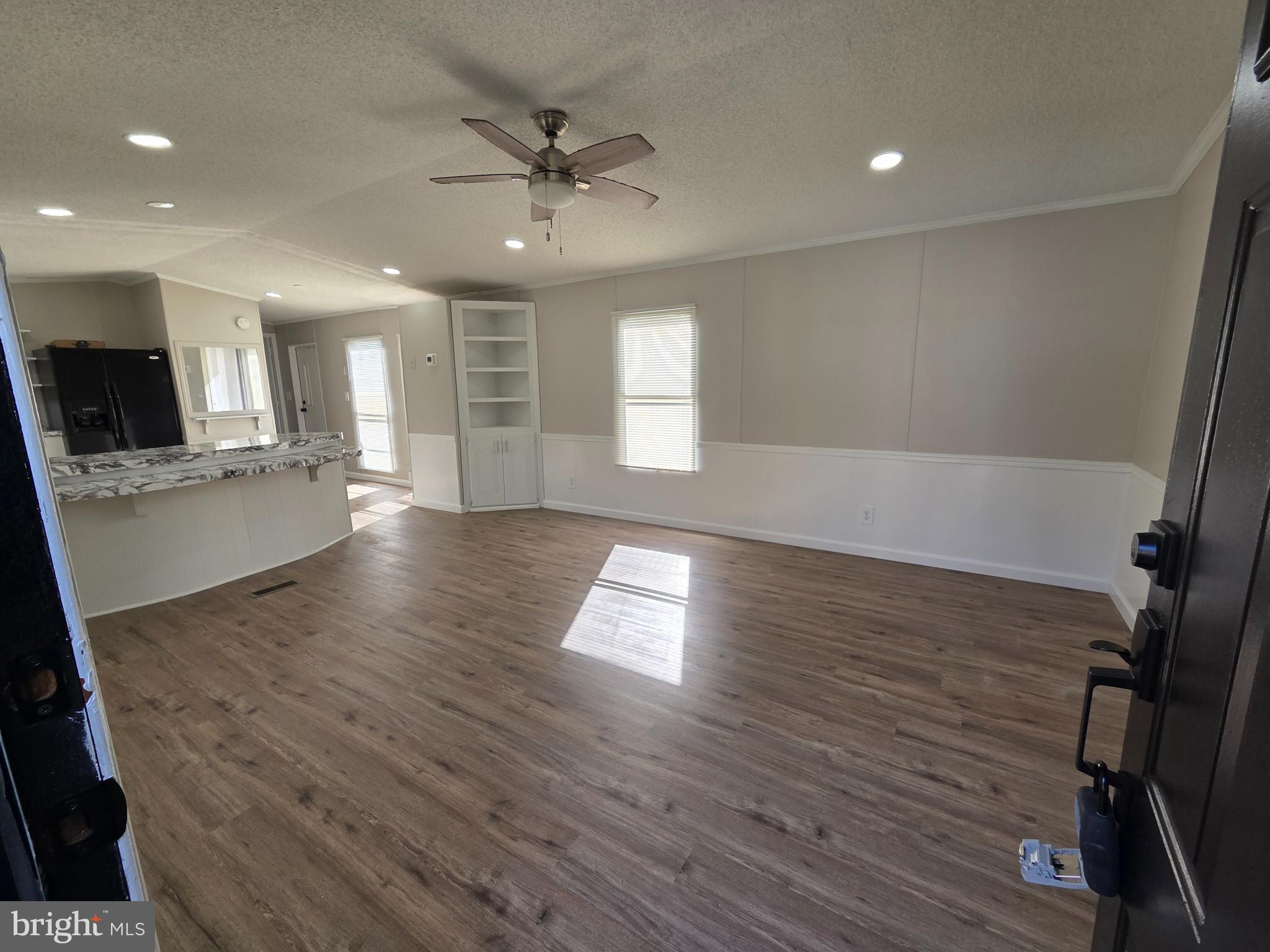 BUSH RIVER MANOR - Residential