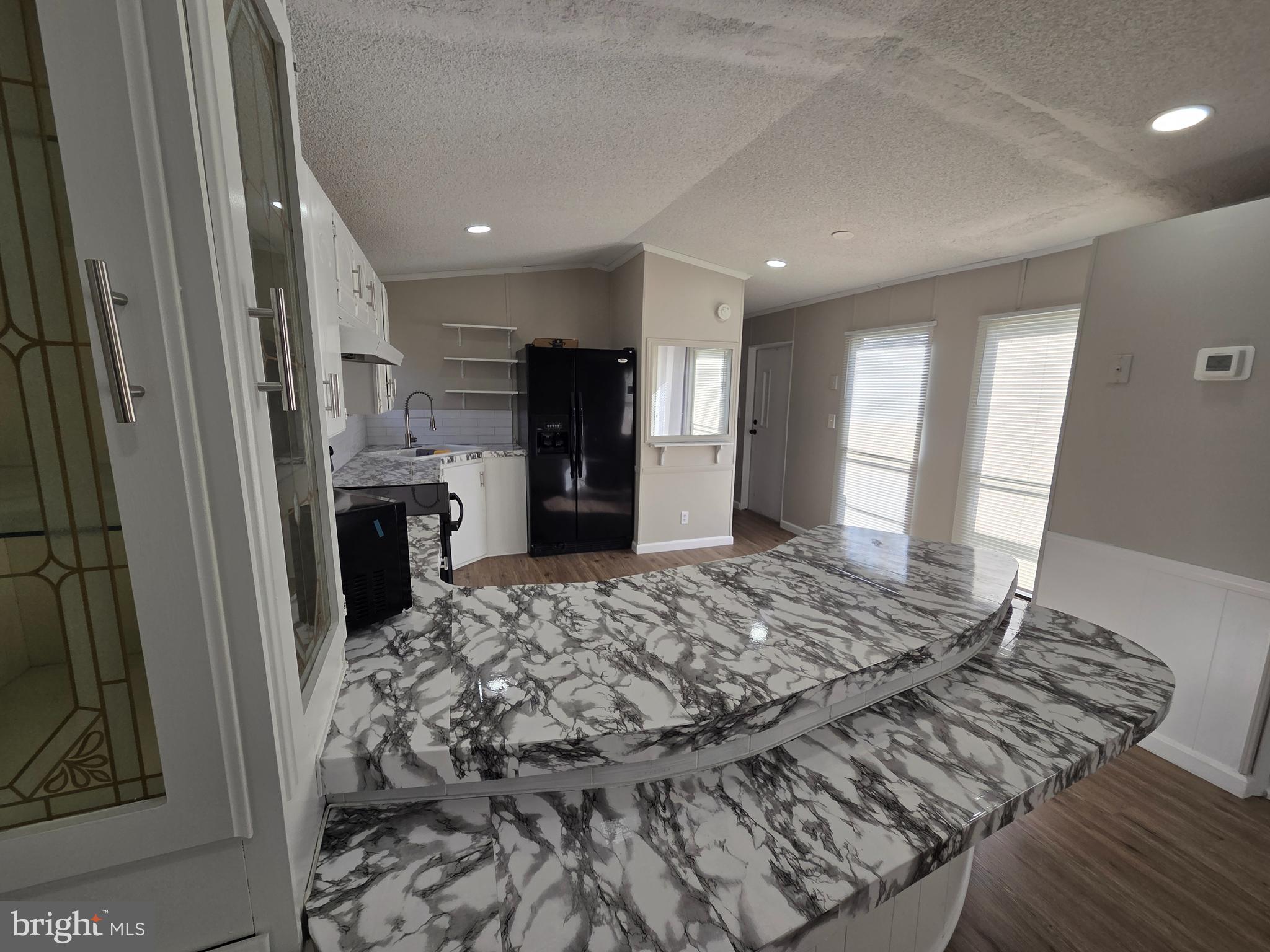 BUSH RIVER MANOR - Residential