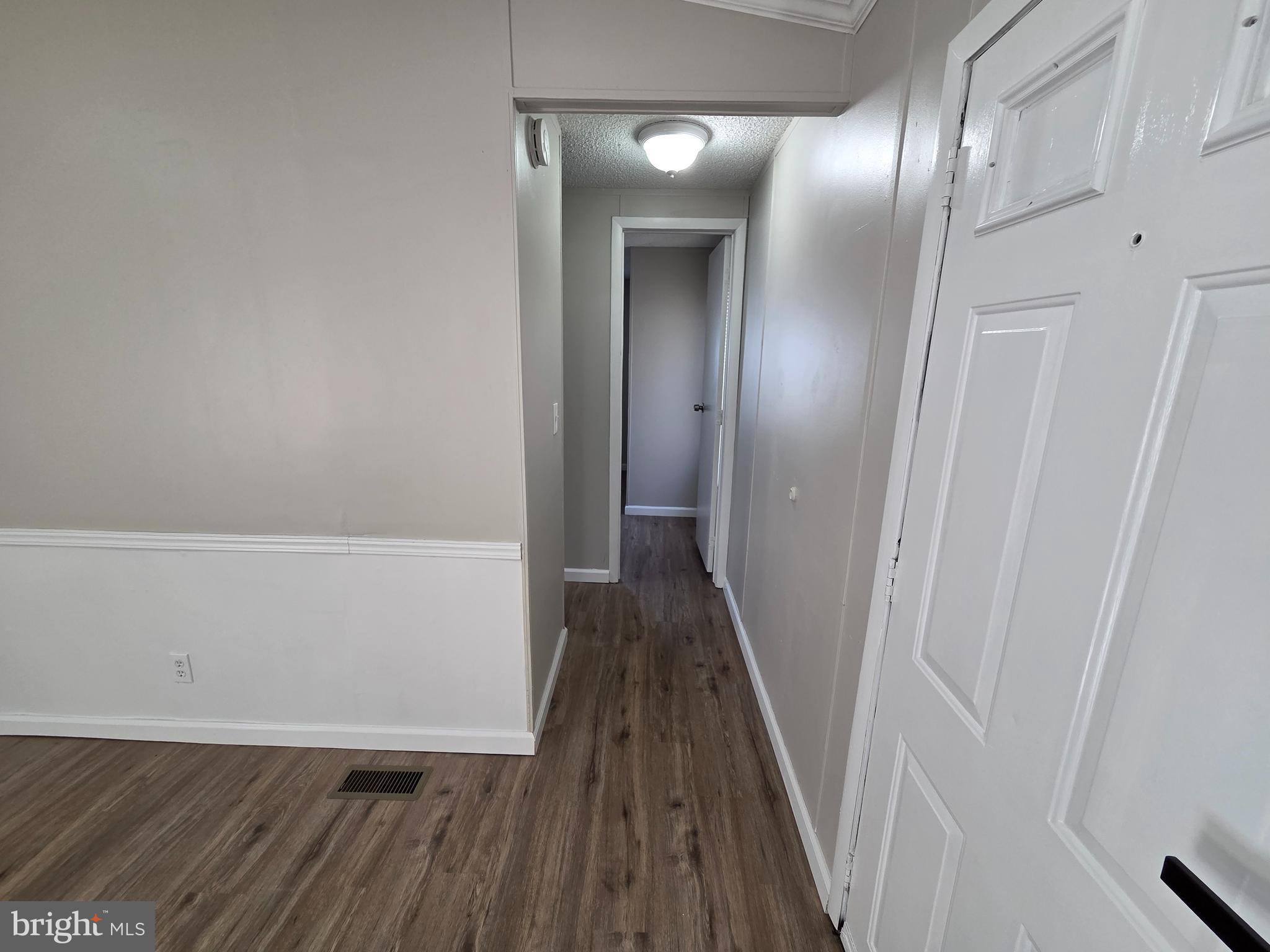 BUSH RIVER MANOR - Residential