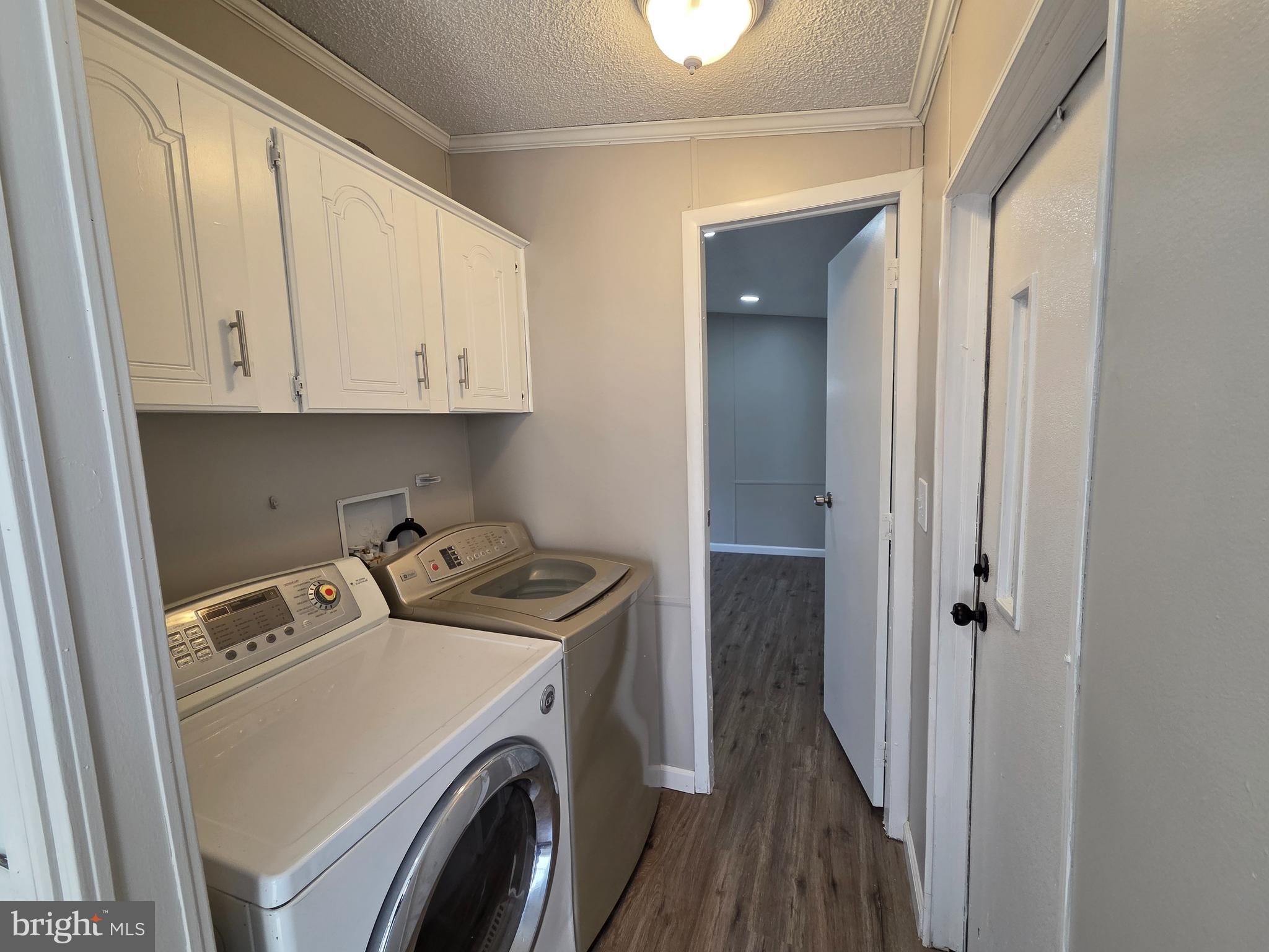 BUSH RIVER MANOR - Residential