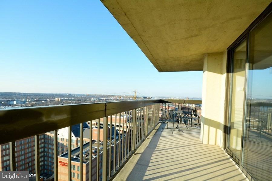 ALEXANDRIA HOUSE - Residential Lease