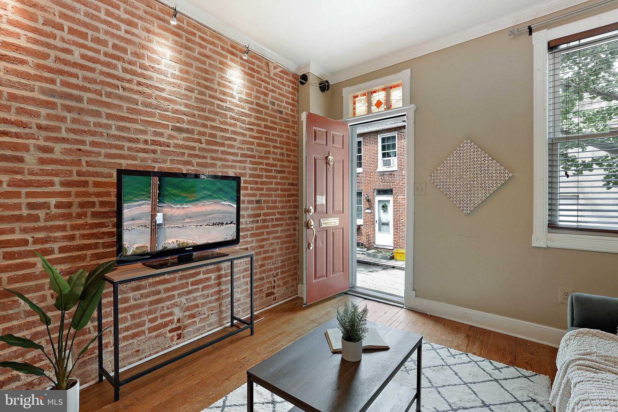 FEDERAL HILL HISTORIC DISTRICT - Residential Lease