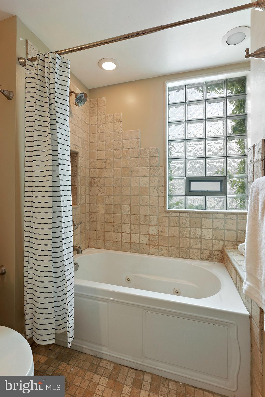 FEDERAL HILL HISTORIC DISTRICT - Residential Lease