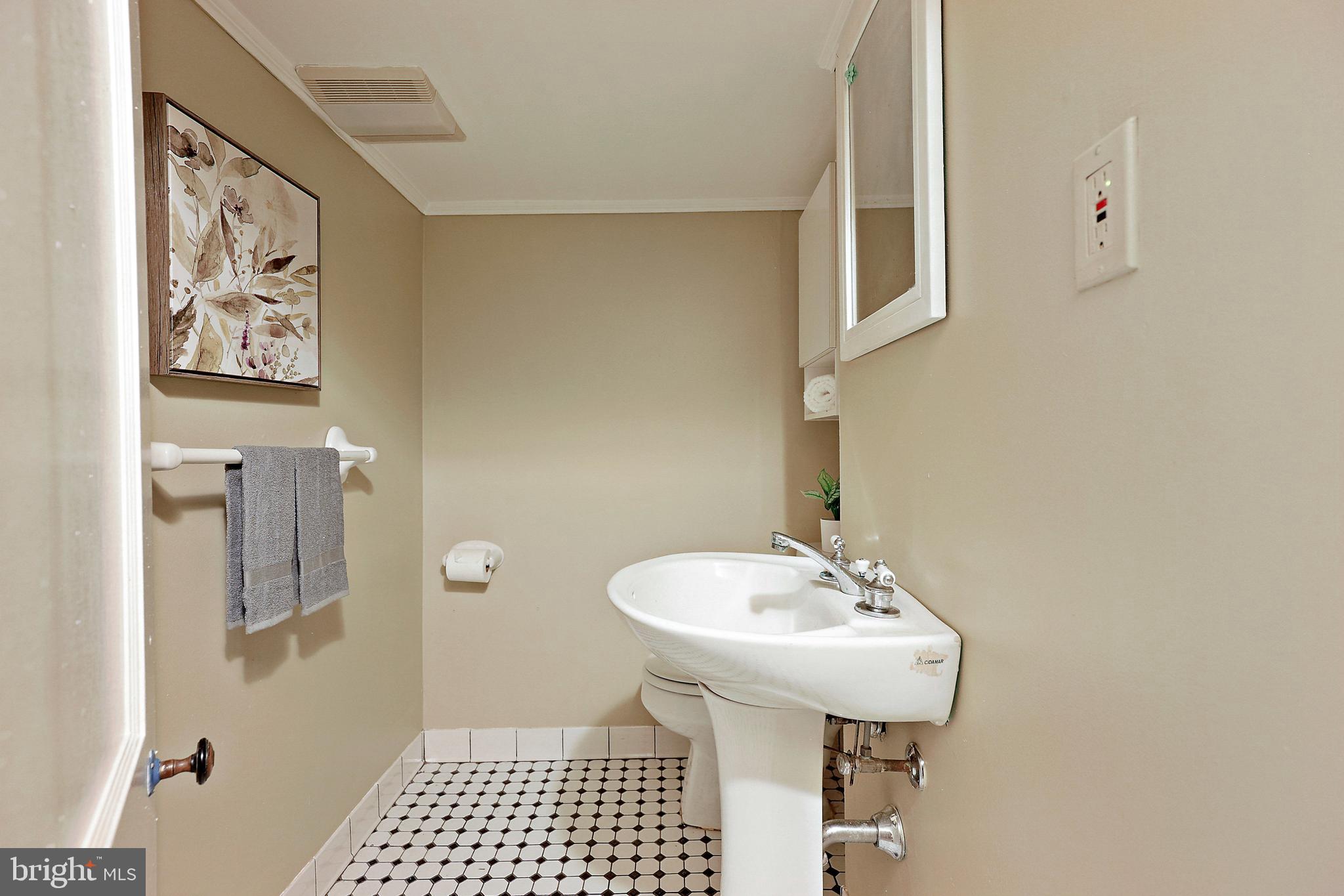 FEDERAL HILL HISTORIC DISTRICT - Residential Lease