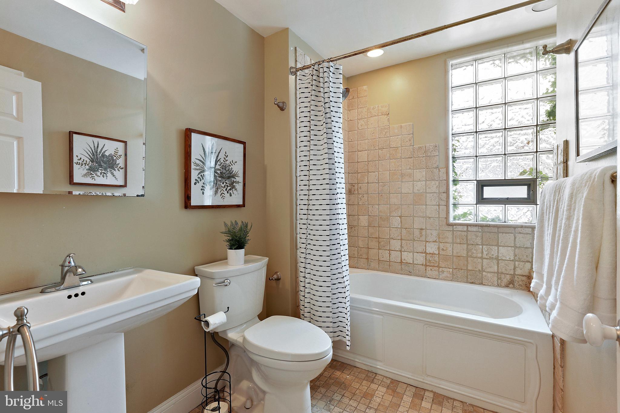 FEDERAL HILL HISTORIC DISTRICT - Residential Lease