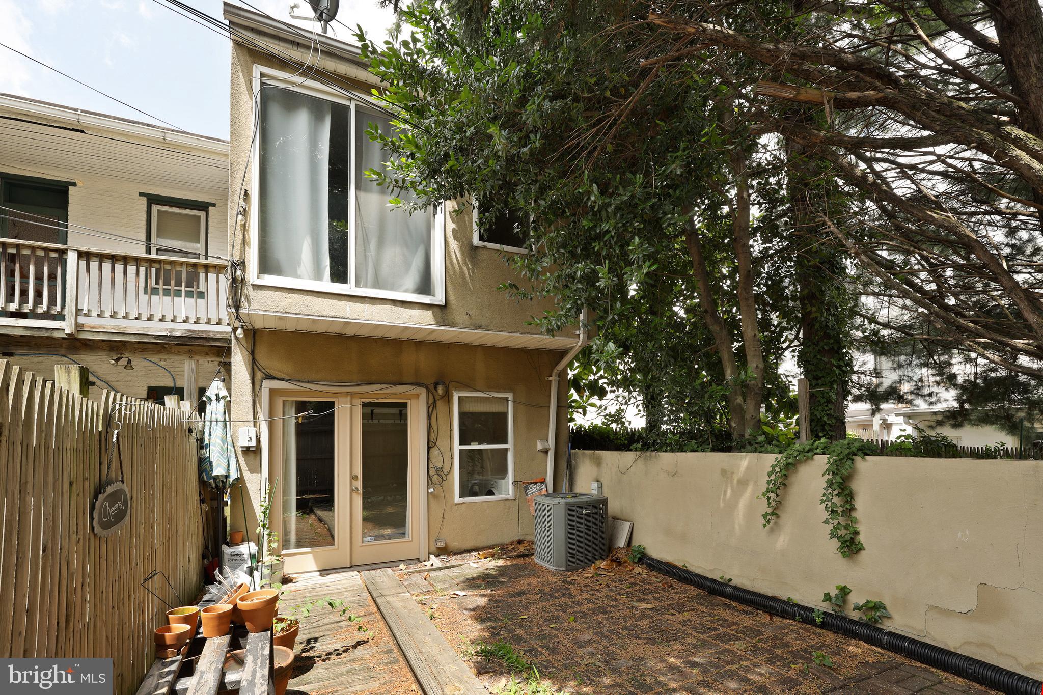 FEDERAL HILL HISTORIC DISTRICT - Residential Lease