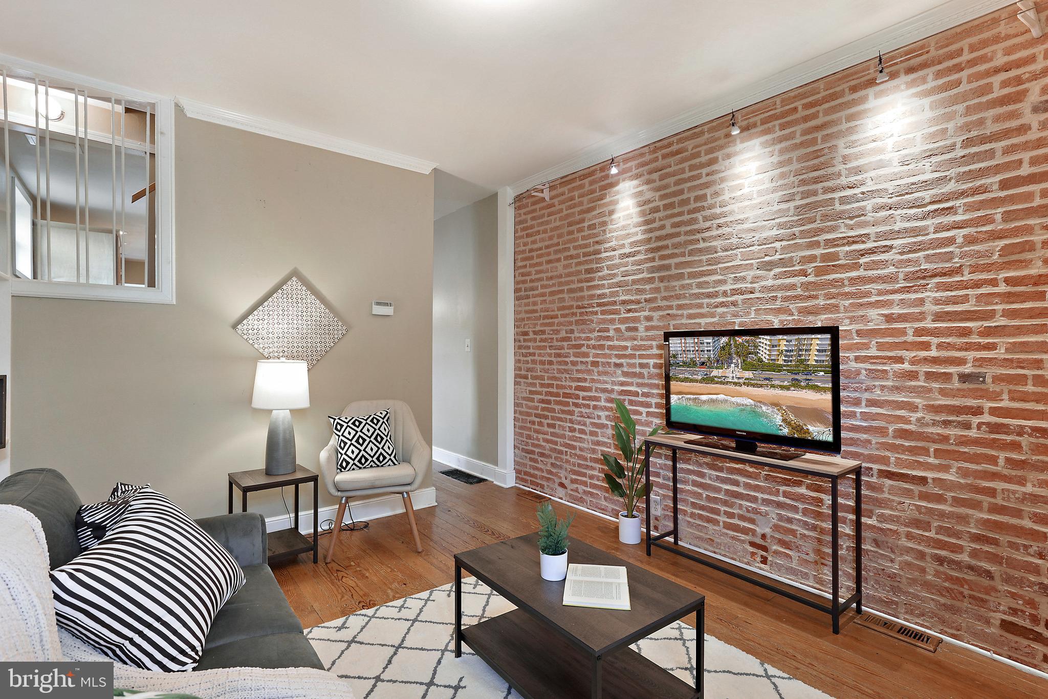 FEDERAL HILL HISTORIC DISTRICT - Residential Lease