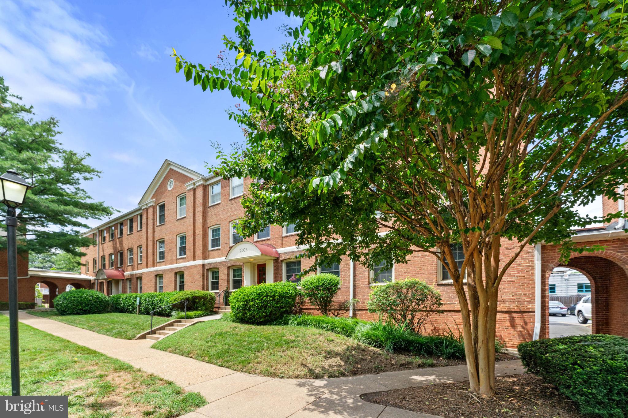 2805 ARLINGTON BOULEVARD 101