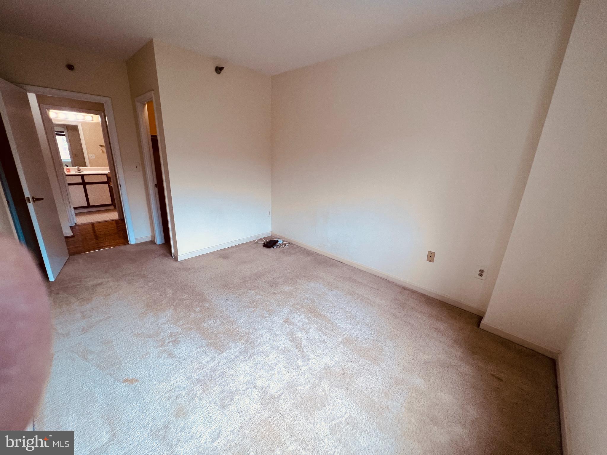 VICTORIA SPRINGS - Residential Lease