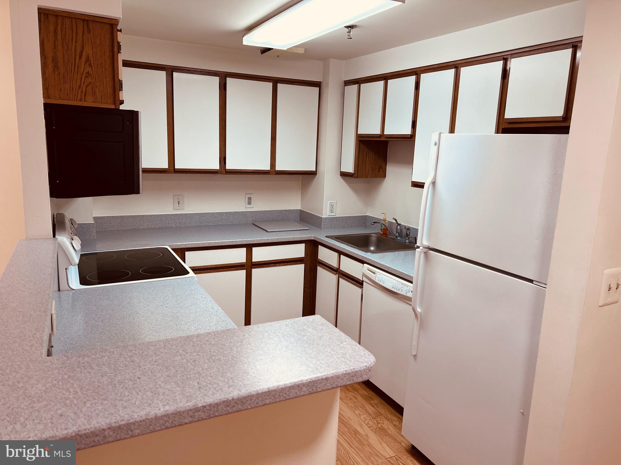 VICTORIA SPRINGS - Residential Lease