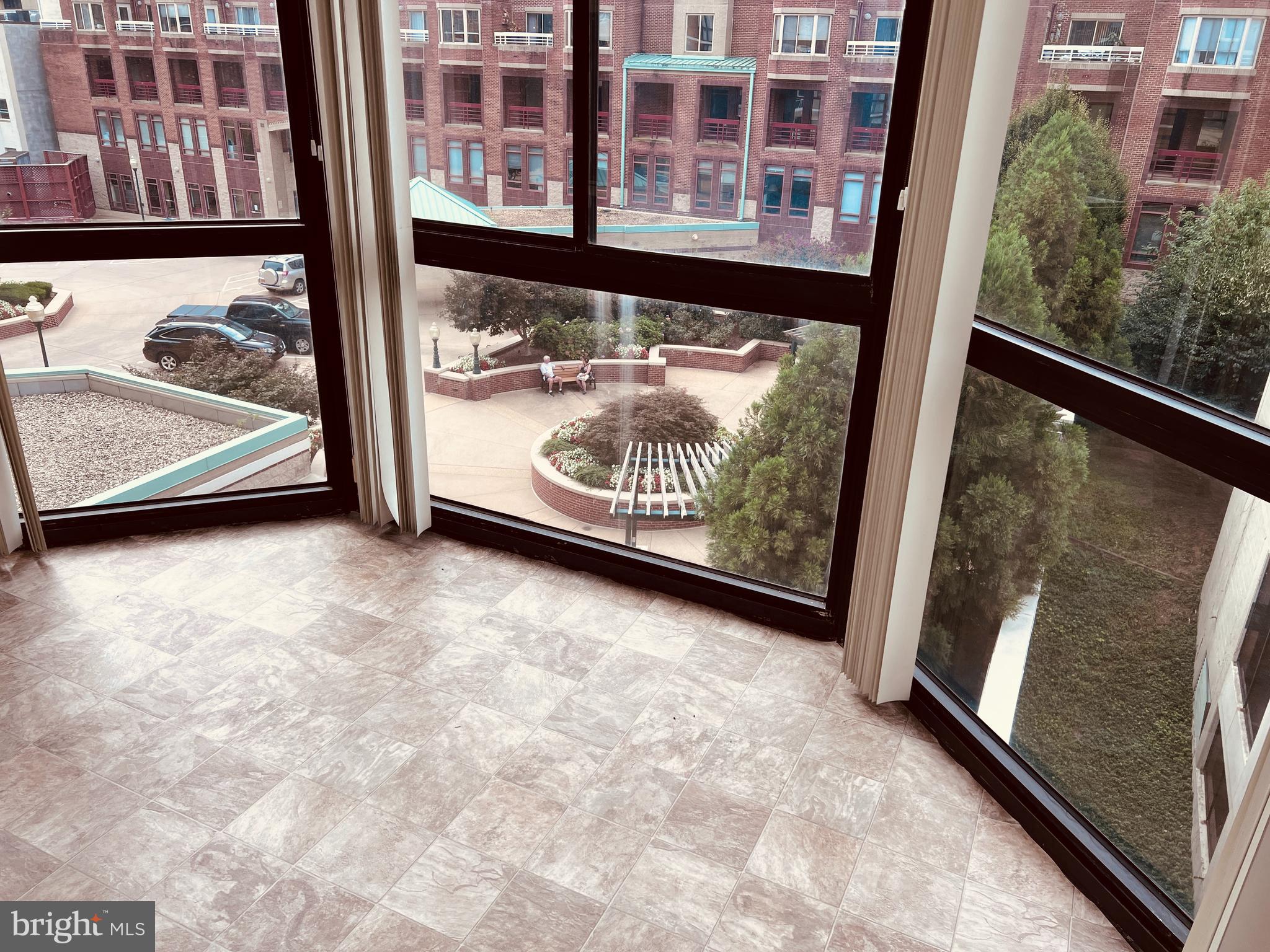 VICTORIA SPRINGS - Residential Lease