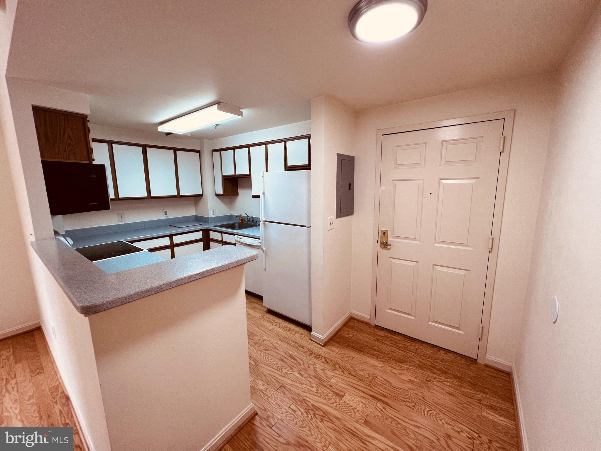 VICTORIA SPRINGS - Residential Lease