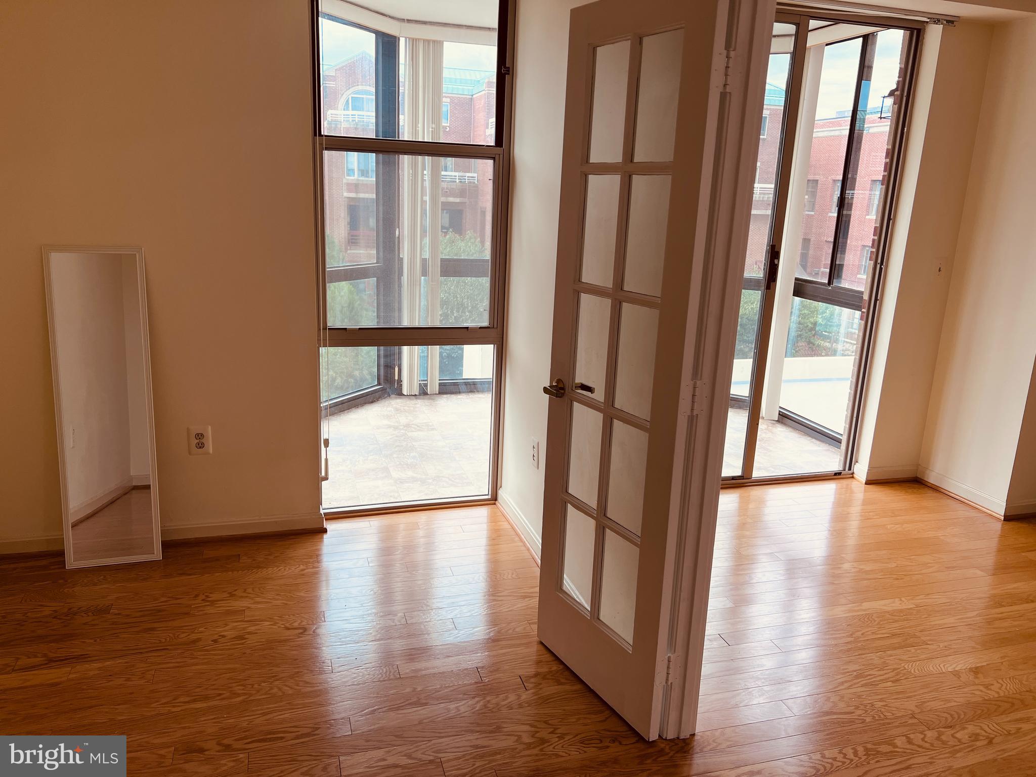 VICTORIA SPRINGS - Residential Lease