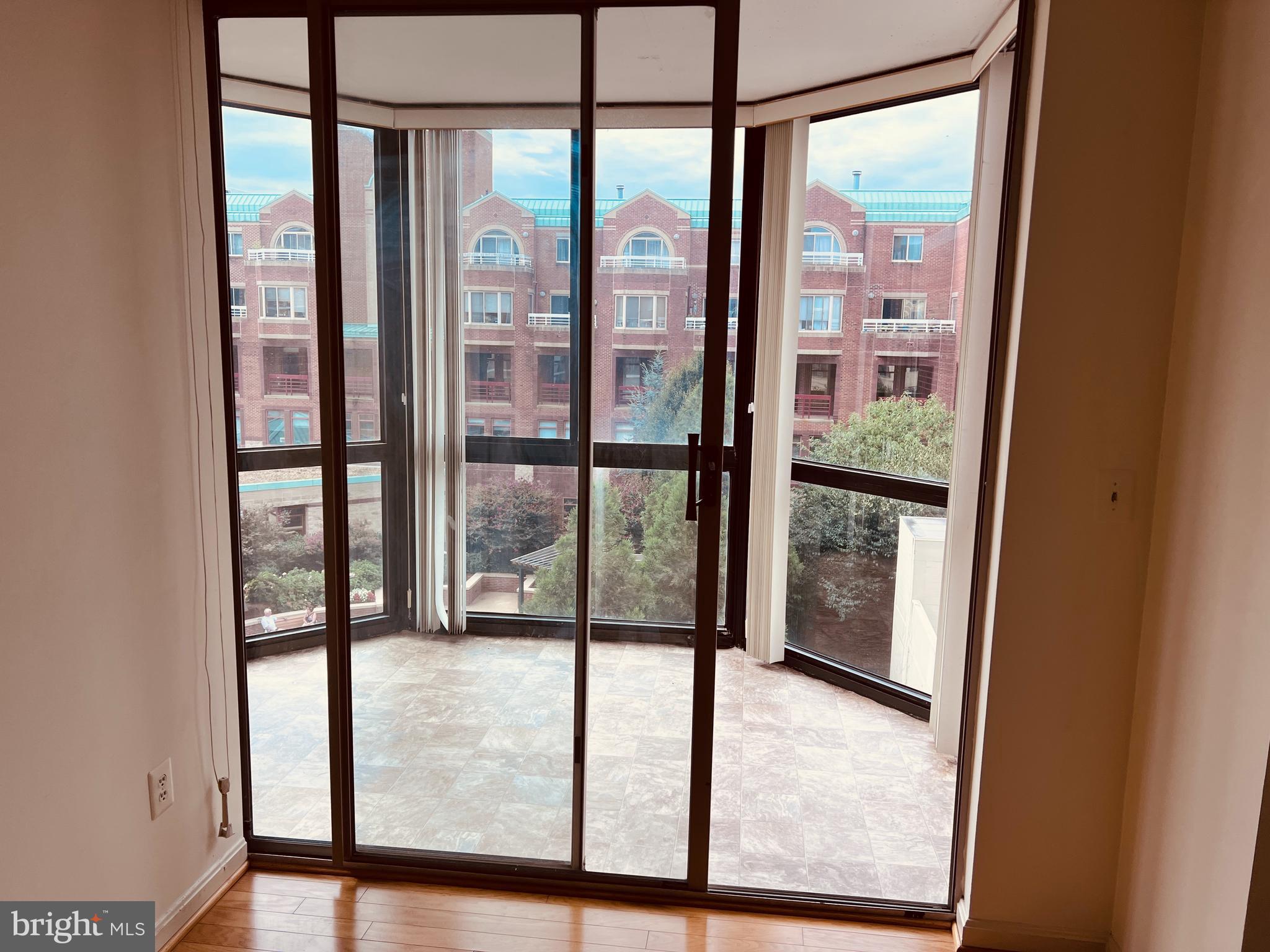 VICTORIA SPRINGS - Residential Lease