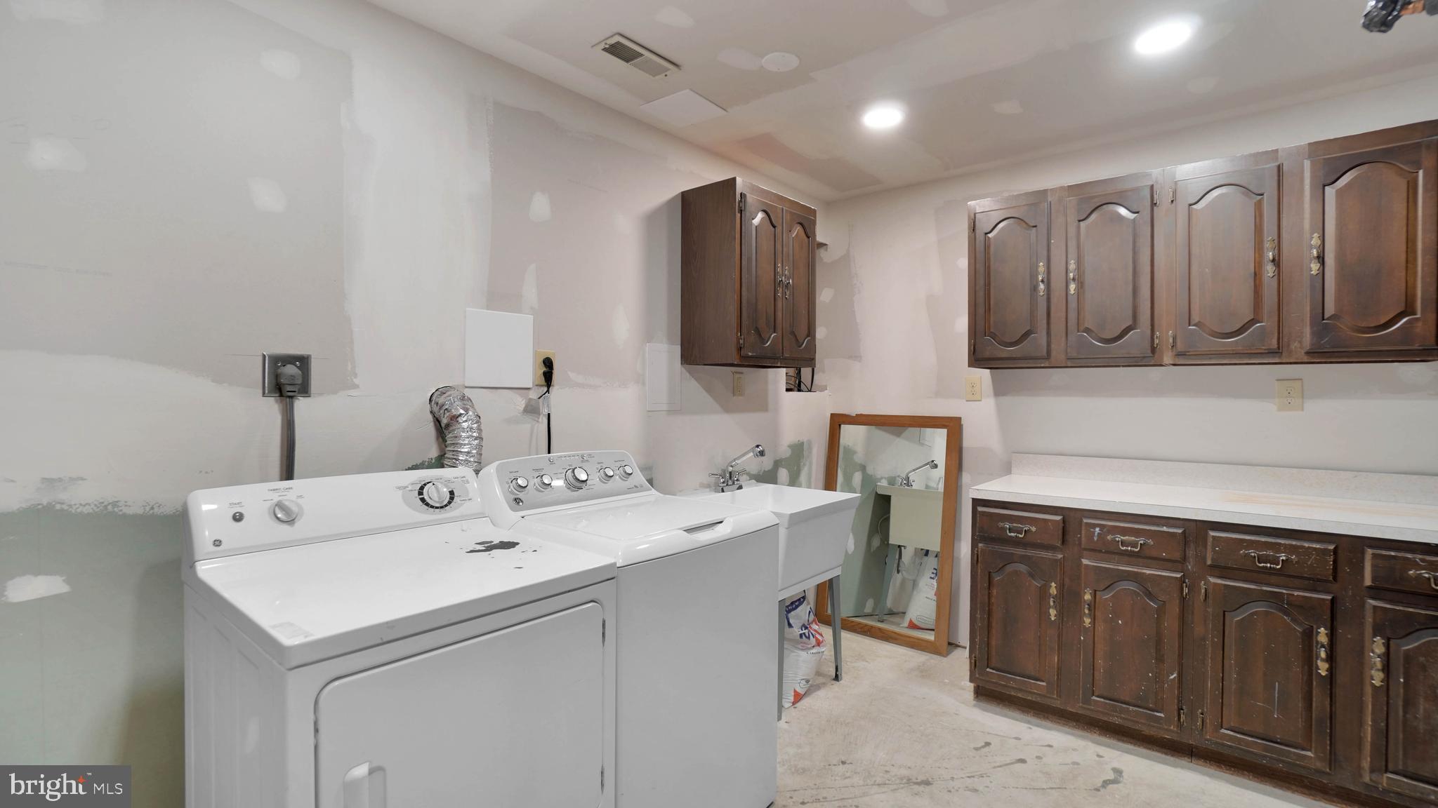 STONEY BEACH - Residential Lease