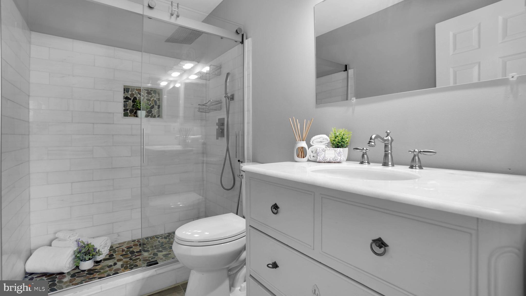 STONEY BEACH - Residential Lease
