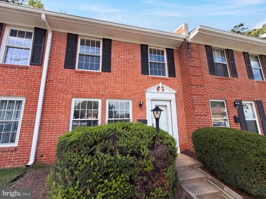 141 N DUKE DR, STERLING, VA 20164 - Image bc5f5d8a1bd9b91c8f7f0531e9d41536/3930714248