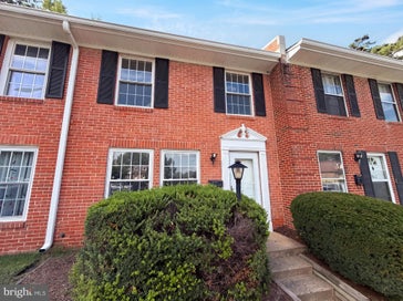 141 N DUKE DRIVE STERLING VA 20164