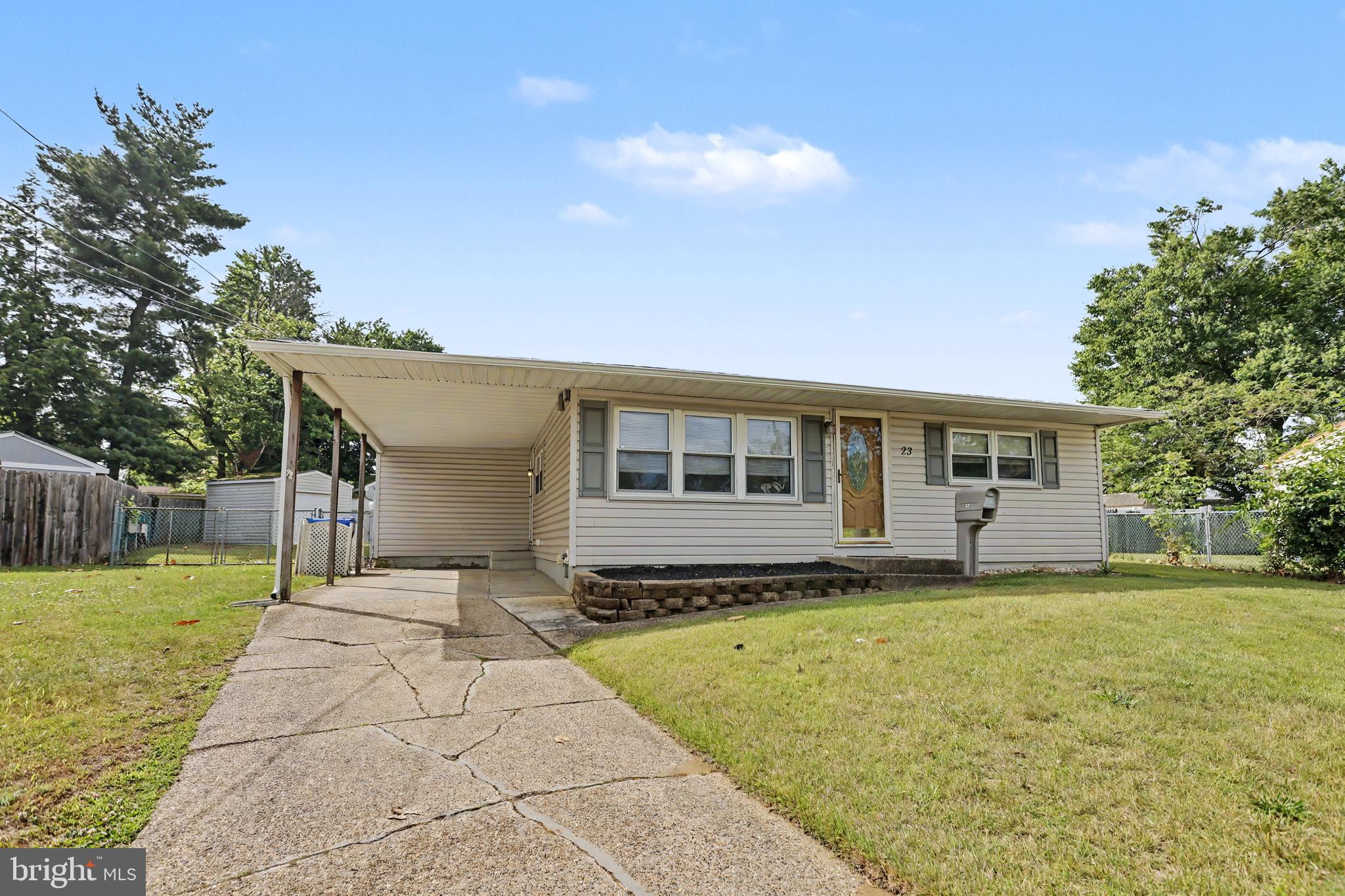 23 AVON PLACE