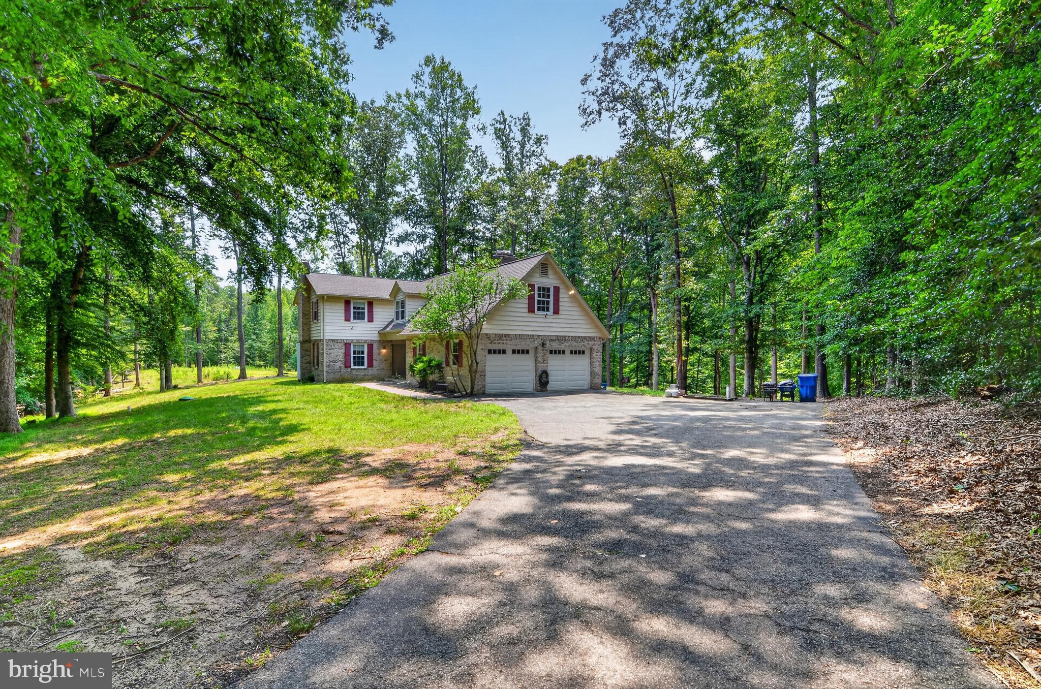 7075 WOOD GLEN DRIVE