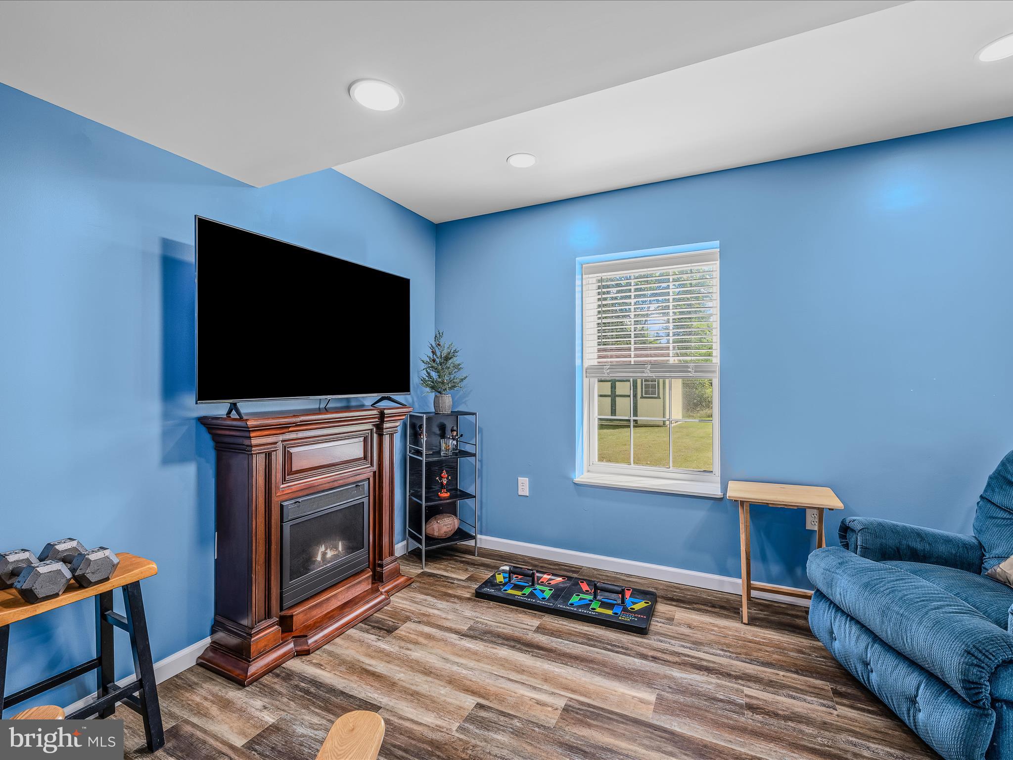 SPRINGFIELD VILLAGE - Residential