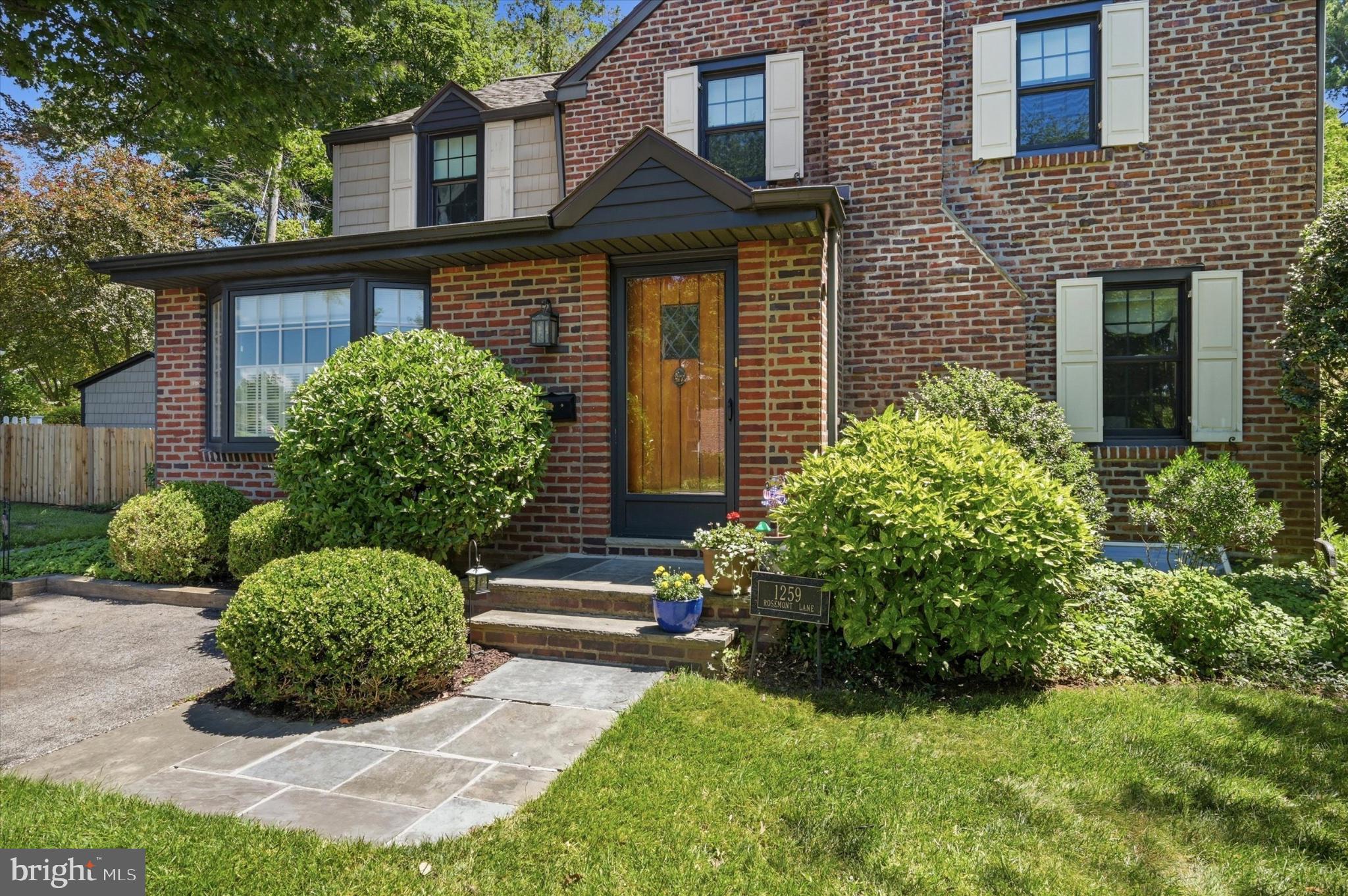 1259 ROSEMONT LANE
