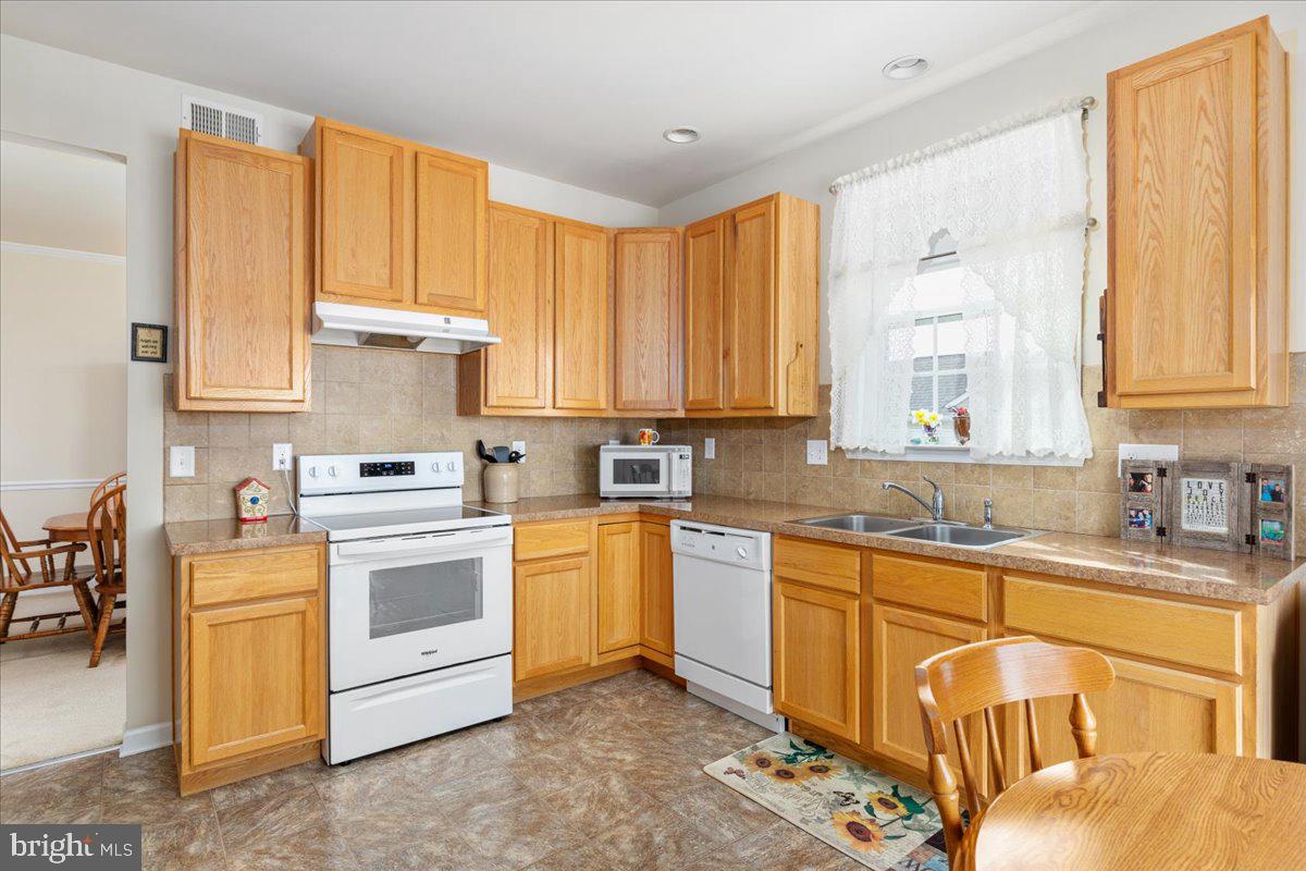 MORNING DOVE ESTATES - Residential