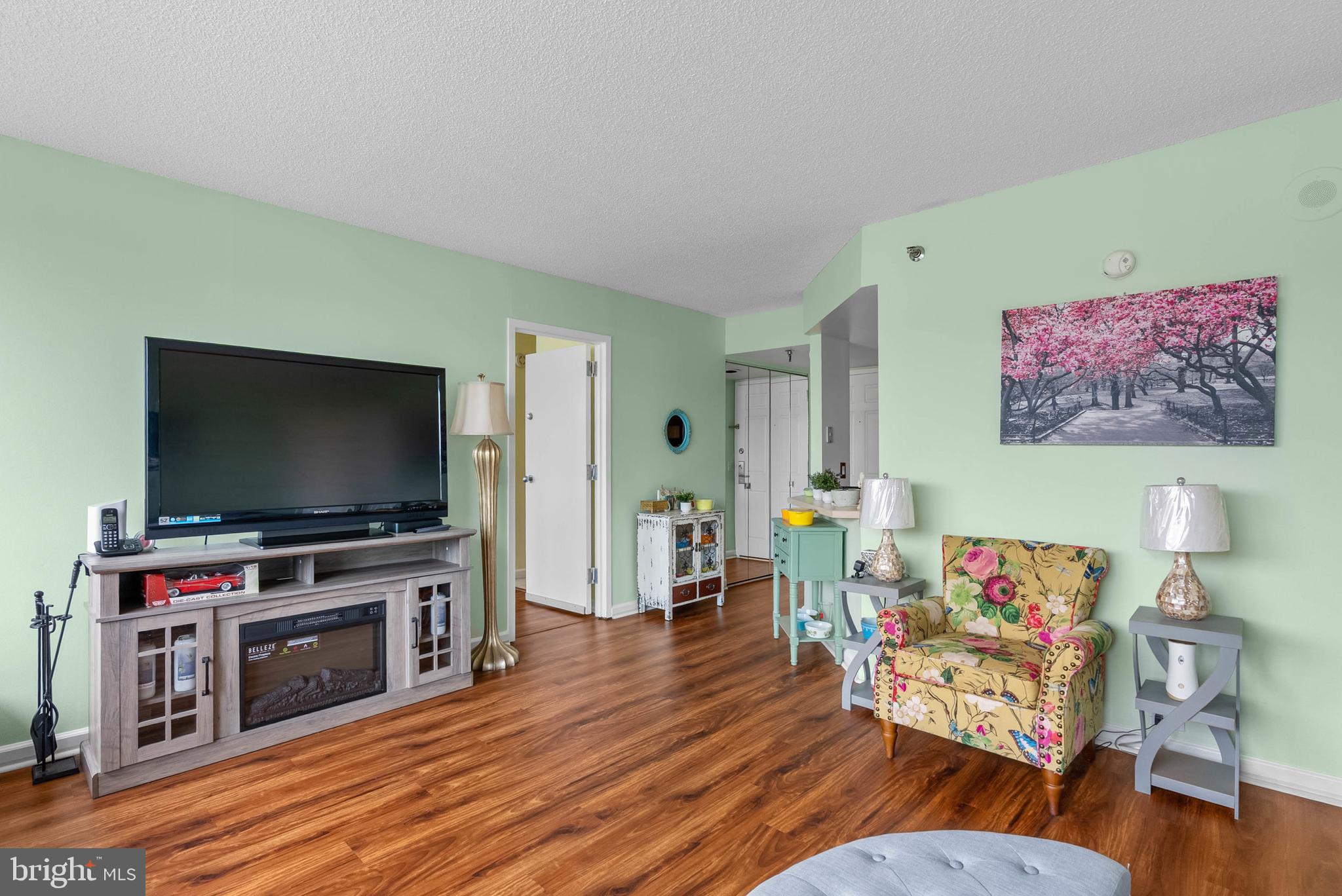 ART MUSEUM AREA - Residential