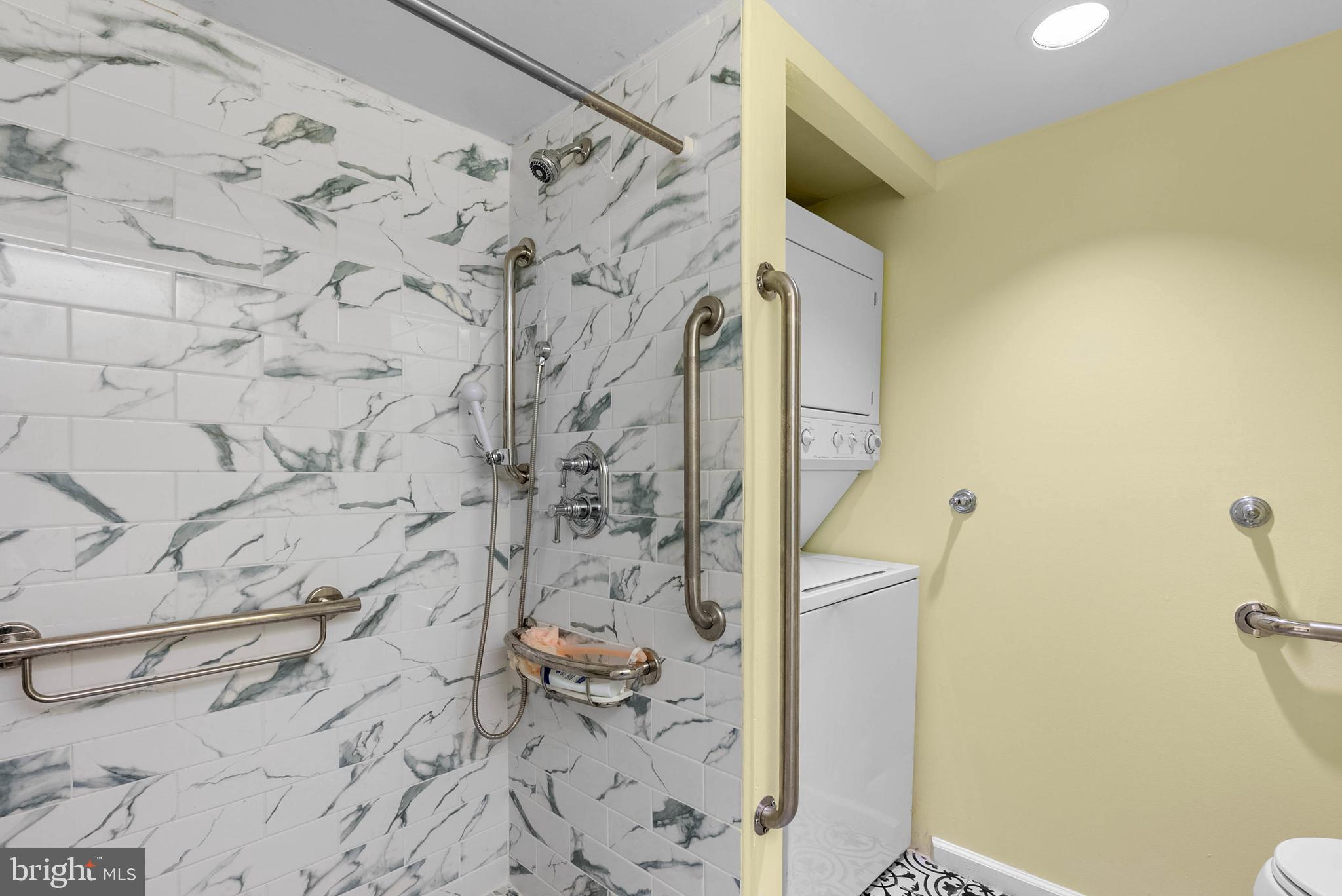 ART MUSEUM AREA - Residential