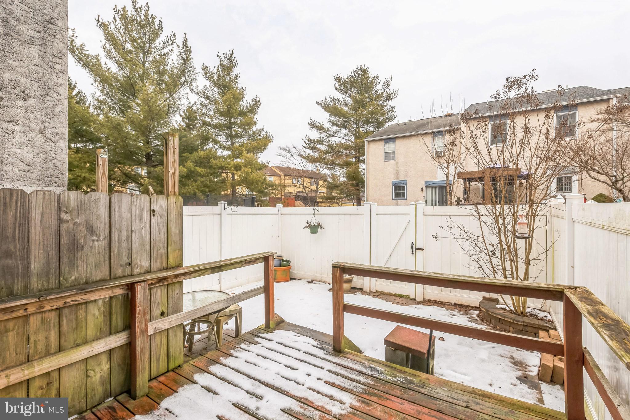 WALNUT RIDGE ESTS - Residential