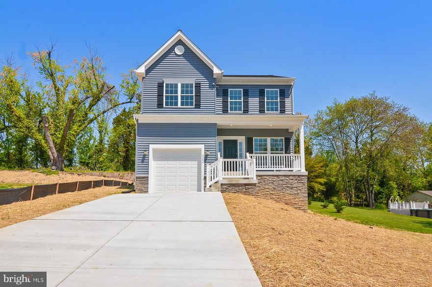 ONE OF TWO BRAND NEW HOMES JUST COMPLETED ON PRIVATE LANE IN NOTTINGHAM! 4 BEDROOMS 2 1/2 BATHS, 1 CAR GARAGE, W/D HOOK UP ON MAIN FLOOR, WHITE CABS, GRANITE COUNTERTOPS, STAINLESS STEEL APPLS, 9' CEILINGS ON MAIN, BAY WINDOWS, ROUGH IN BATH IN LOWER LEVEL, SCH YOUR APPT TODAY!