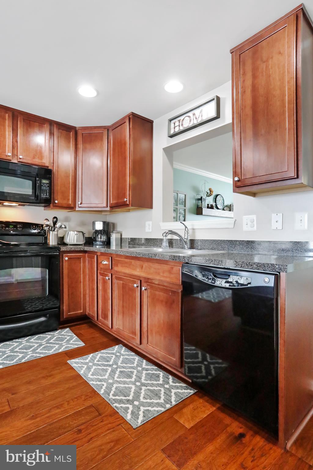 LAKELAND PLACE - Residential