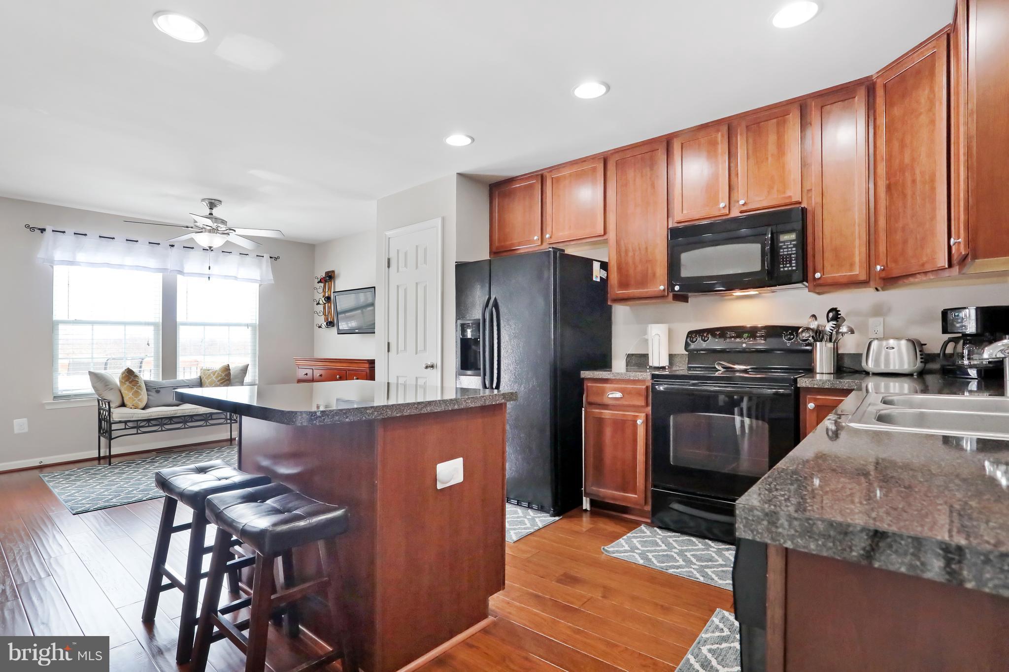 LAKELAND PLACE - Residential