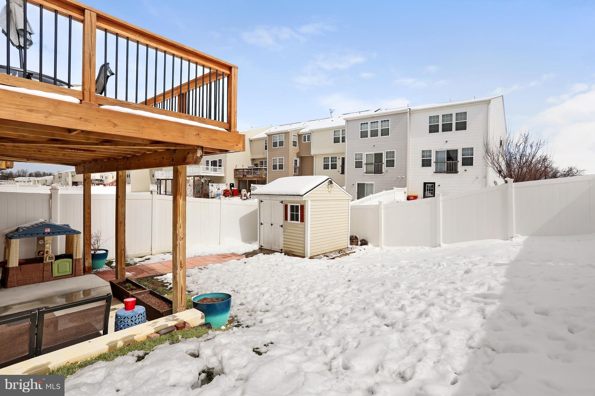 LAKELAND PLACE - Residential