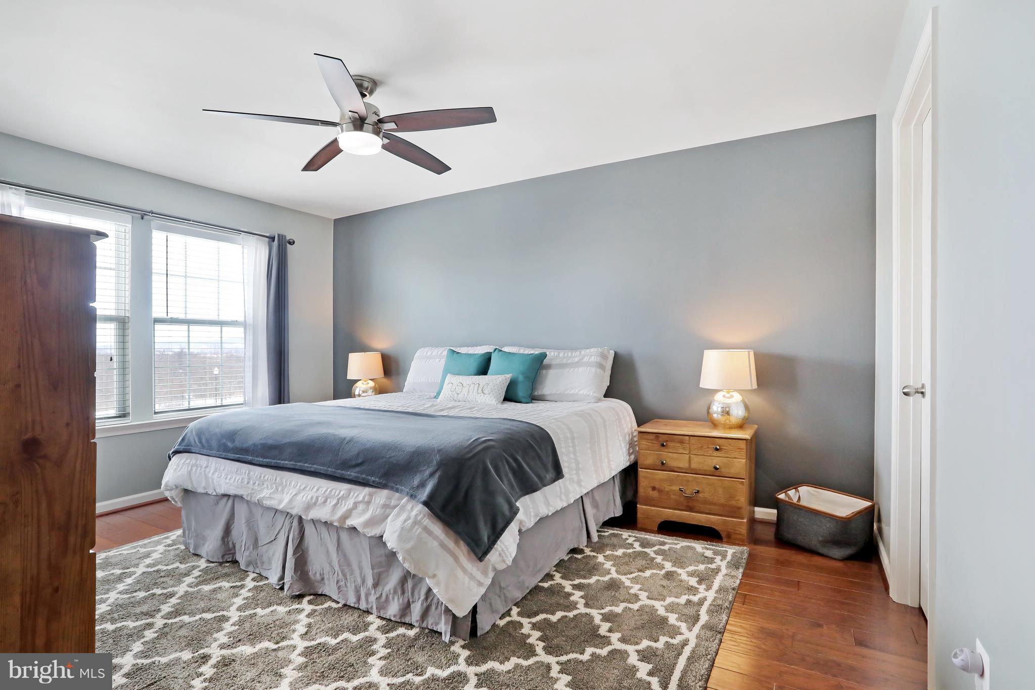 LAKELAND PLACE - Residential