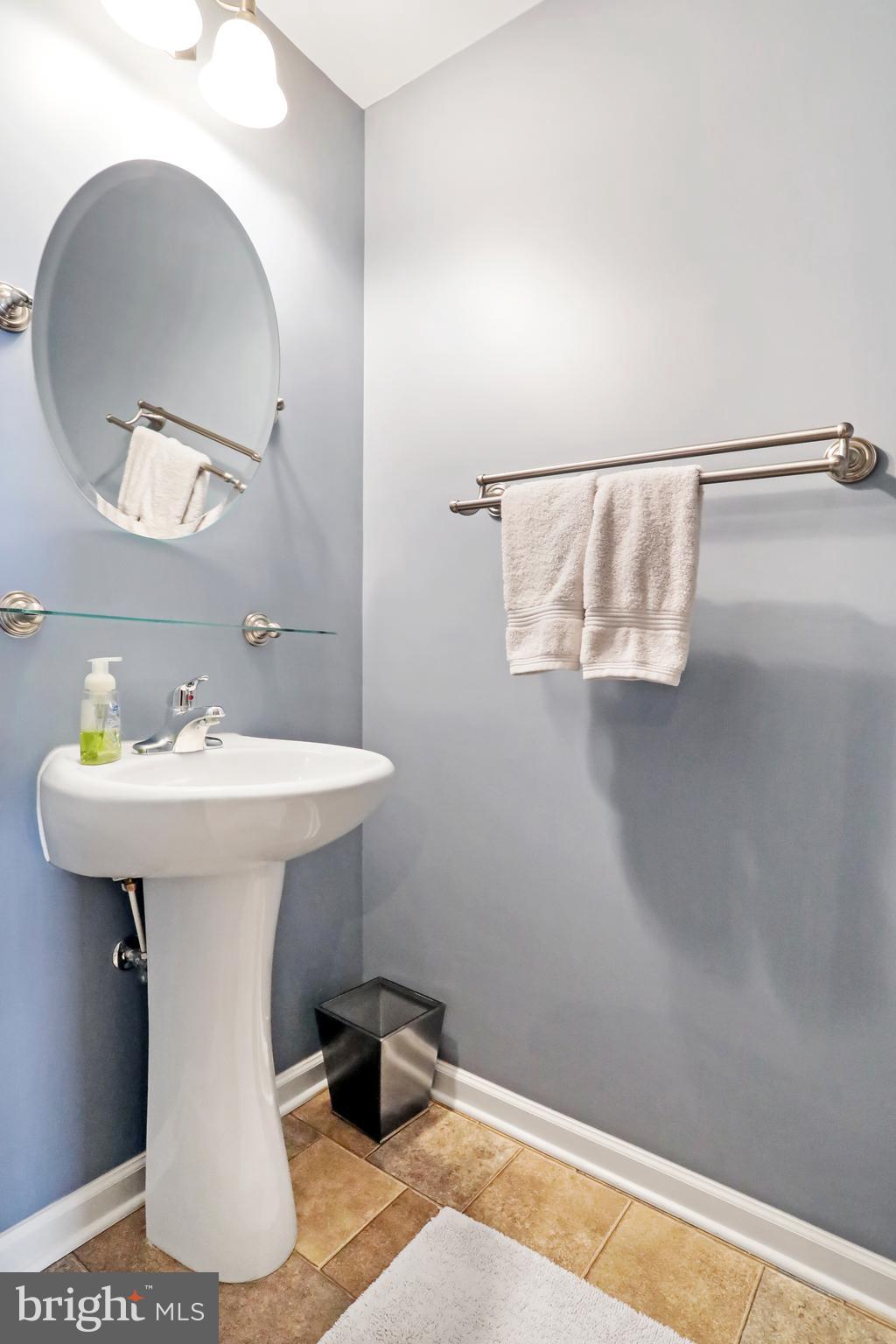 LAKELAND PLACE - Residential