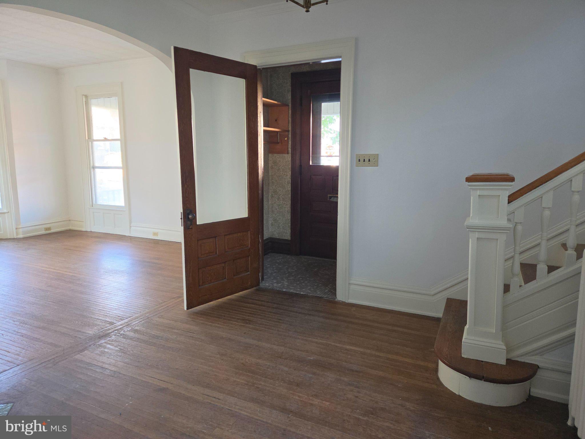 218 2ND STREET