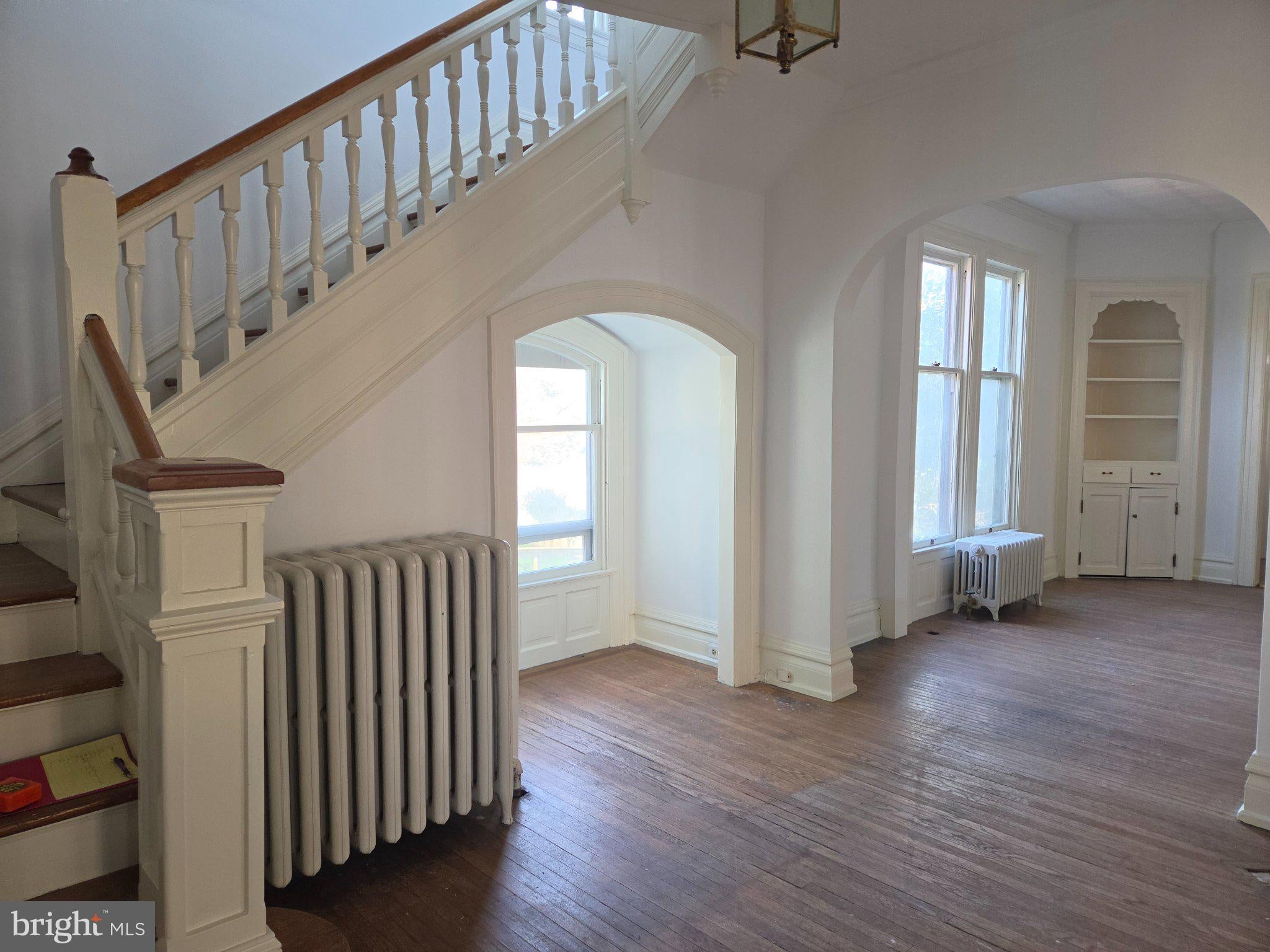 218 2ND STREET