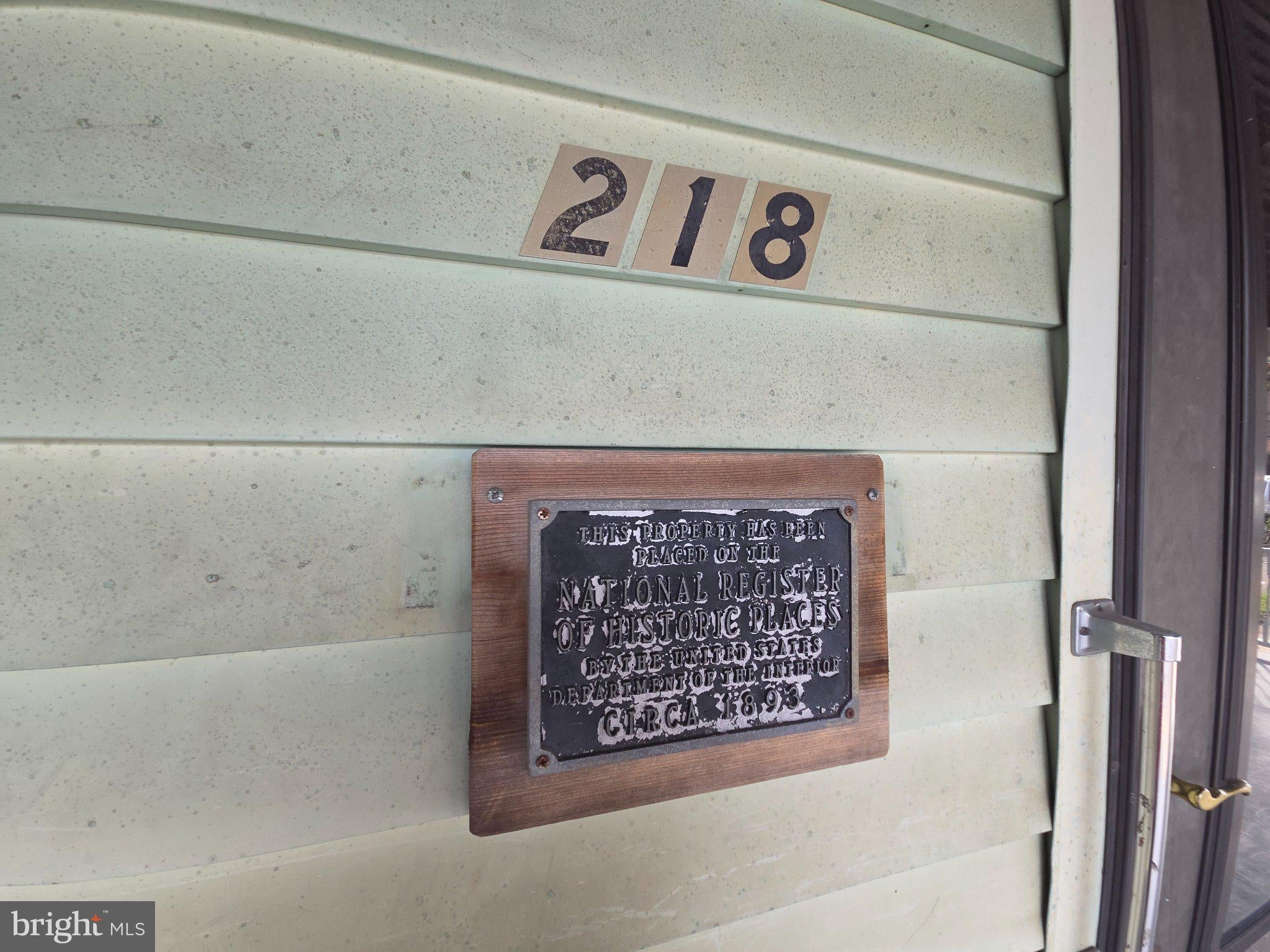 218 2ND STREET