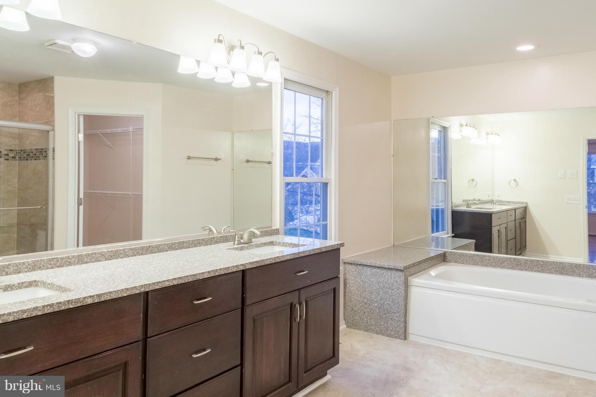 WOODBRIDGE PLAT 7 PLAT O - Residential