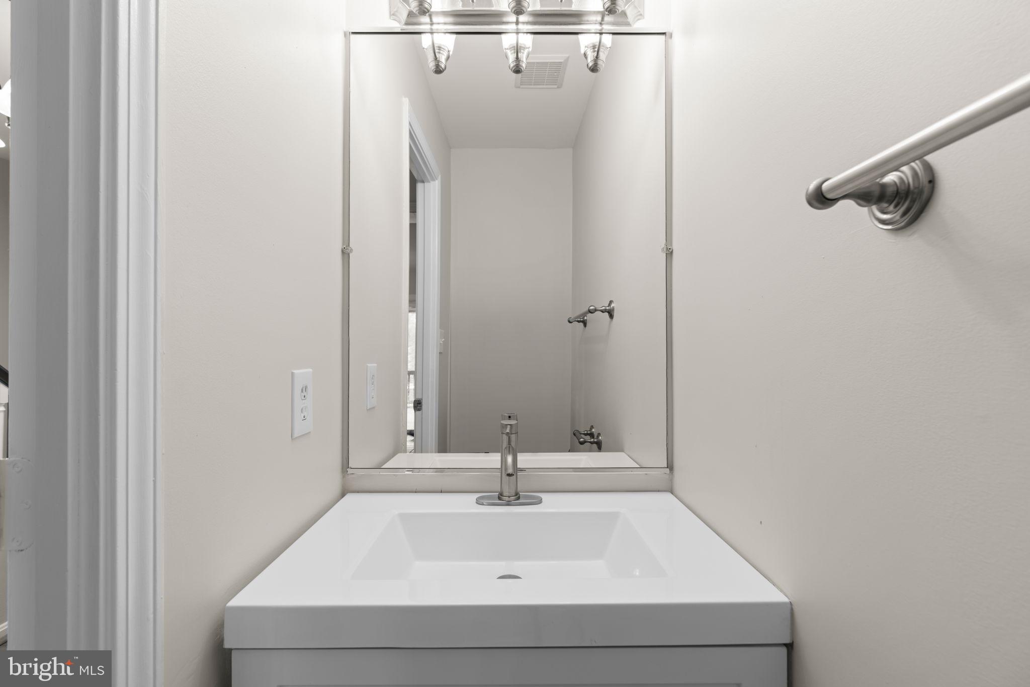 NOTTINGHAM VILLAGE - Residential