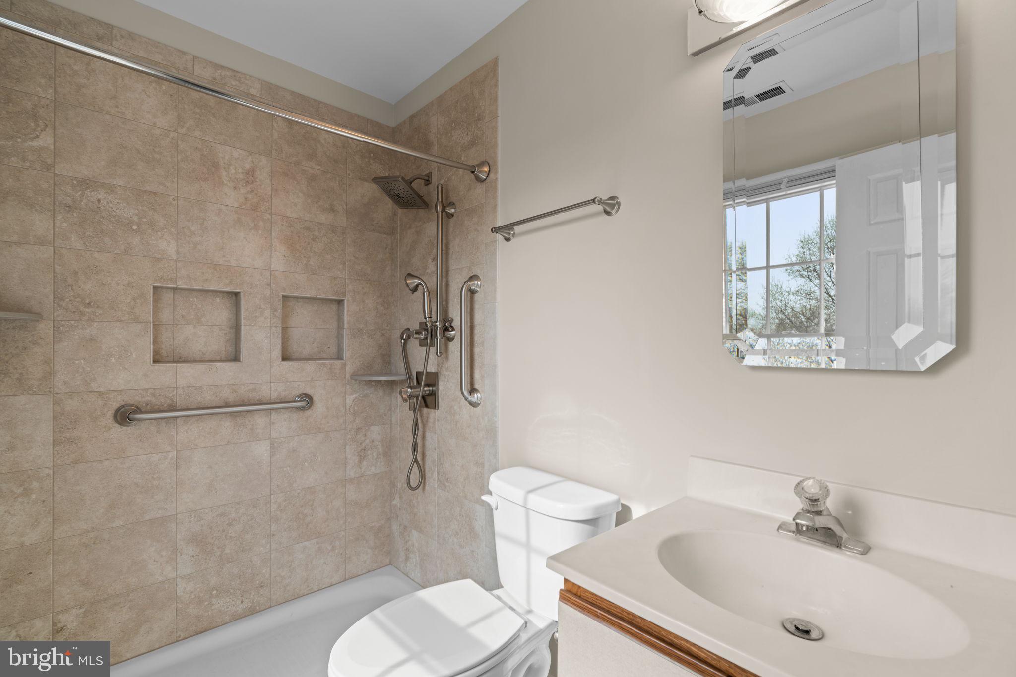 NOTTINGHAM VILLAGE - Residential