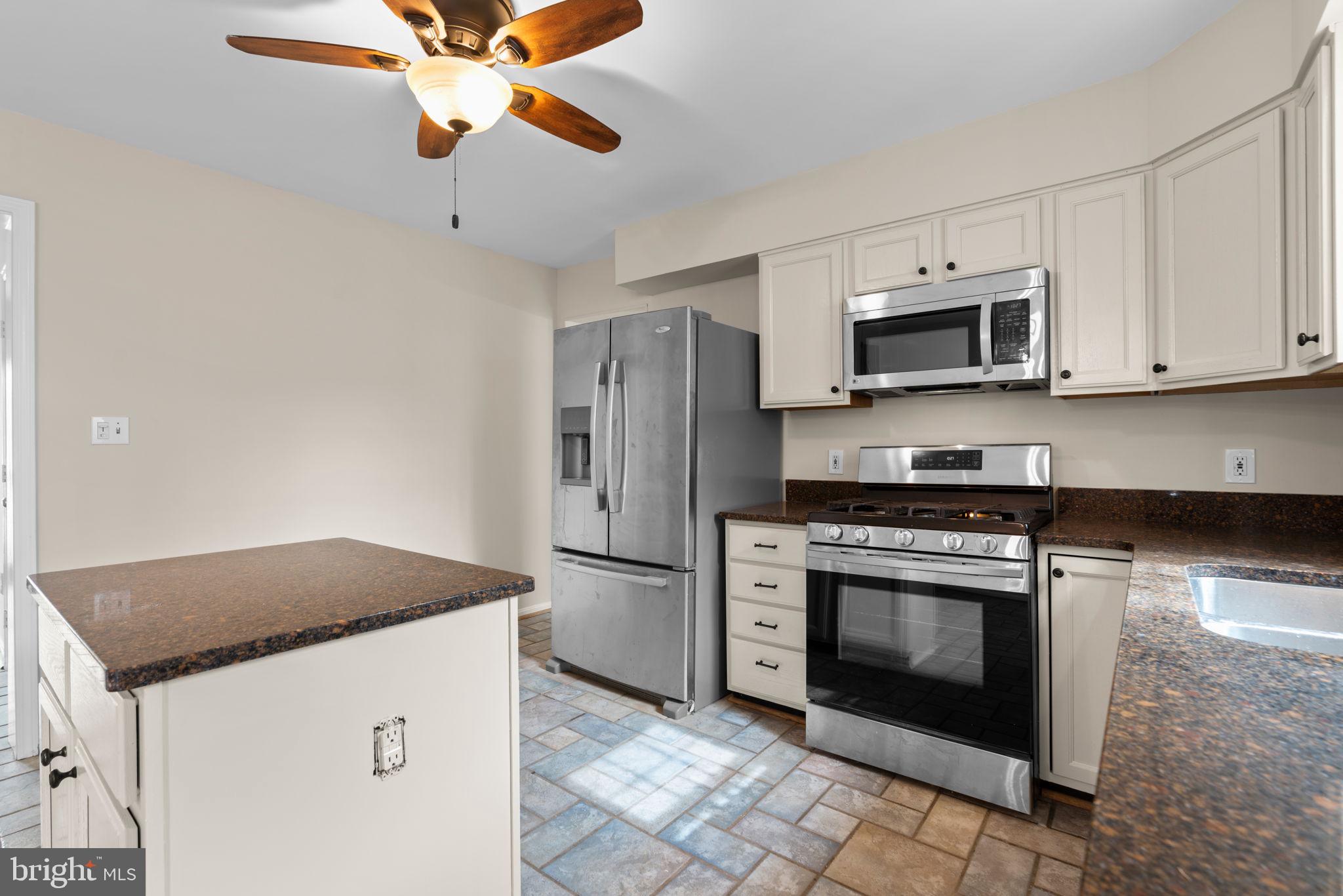 NOTTINGHAM VILLAGE - Residential